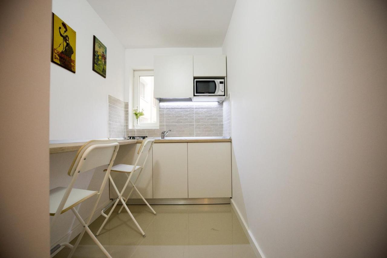 Best Room Bucharest Luaran gambar